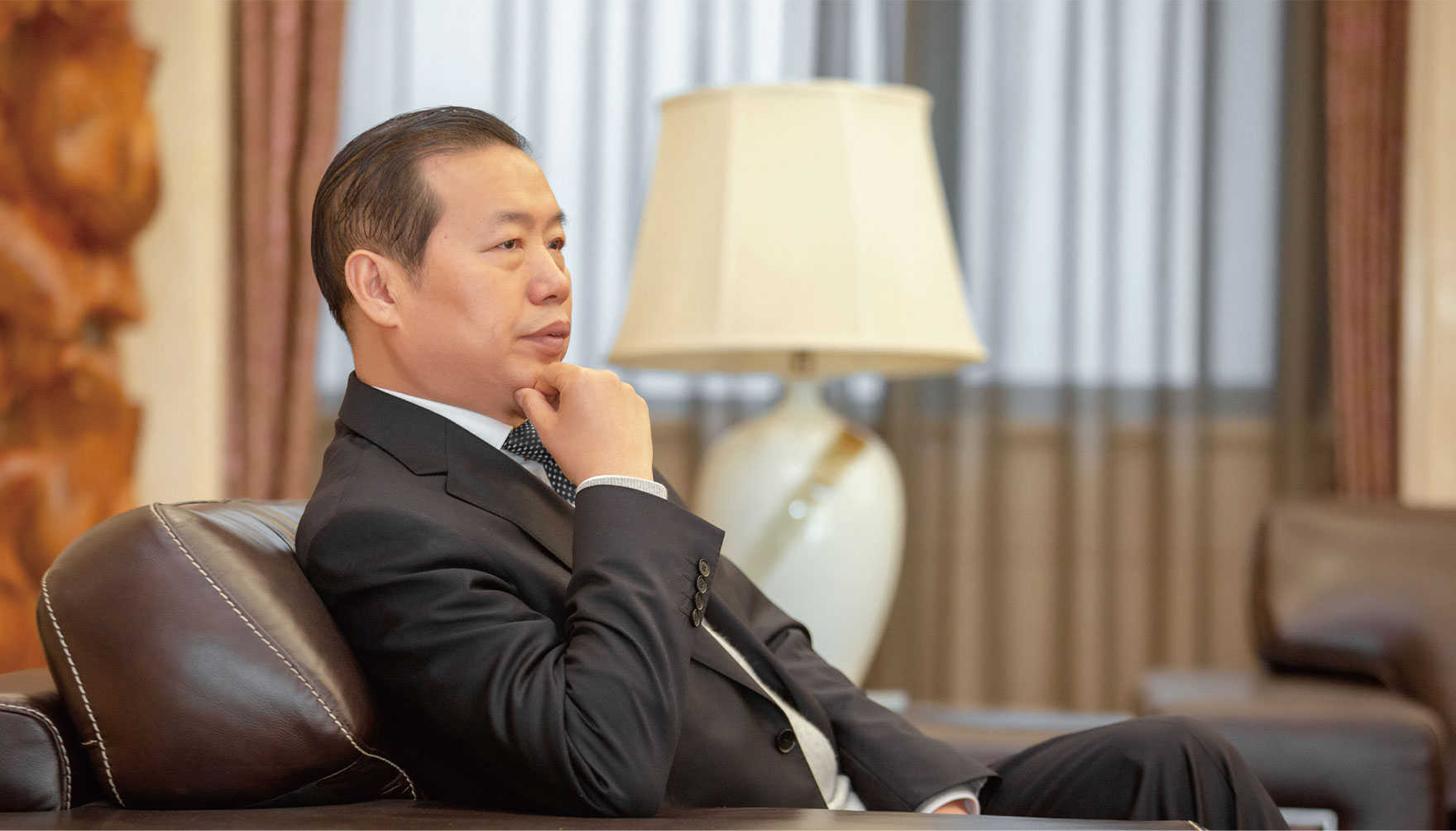 走进南宫NG28-董事长介绍2_03